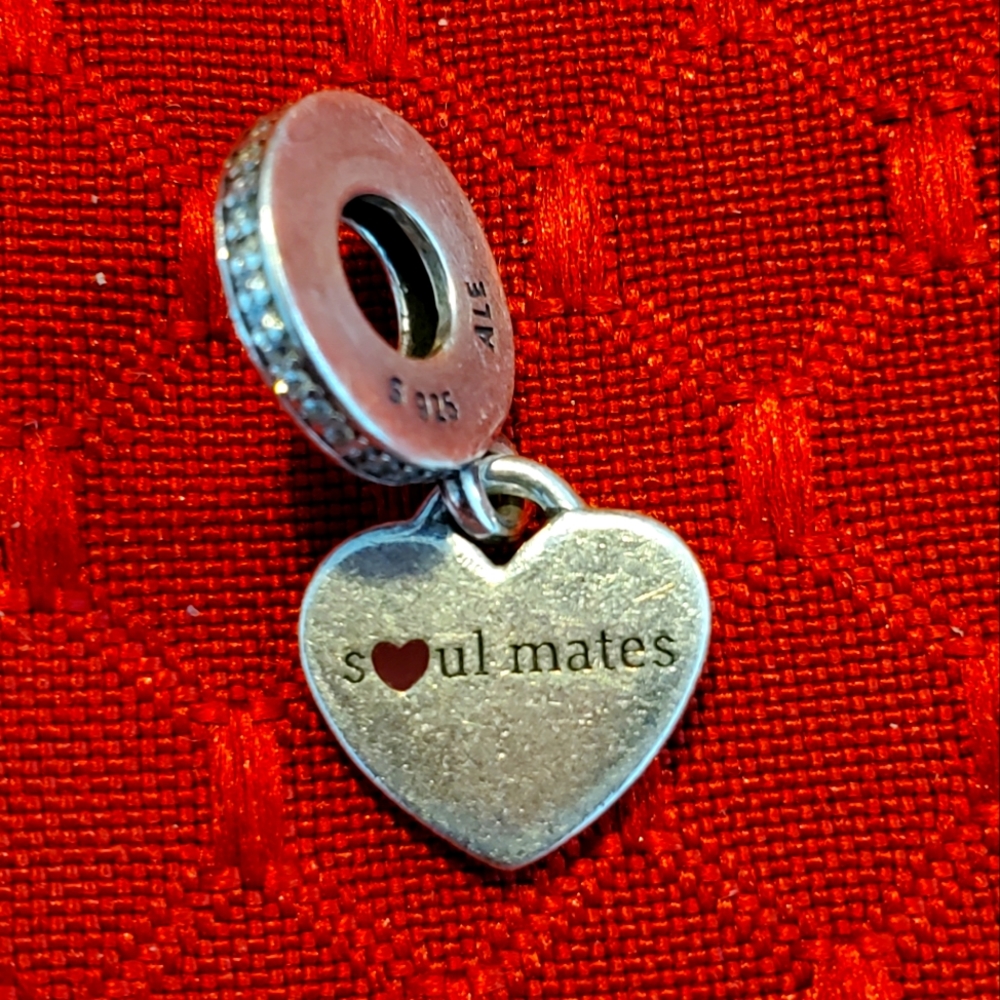 Pandora Soulmates Charm